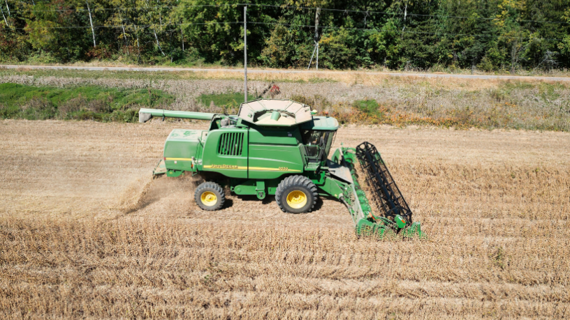 Carlos Alberto Arges Júnior aponta as inovações que vão transformar a produção agrícola em 2025, como IA e agricultura de precisão.
