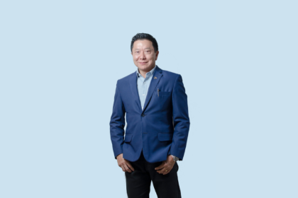 Milton Seigi Hayashi destaca o poder transformador da reconstrução mamária como etapa essencial na recuperação da autoestima.